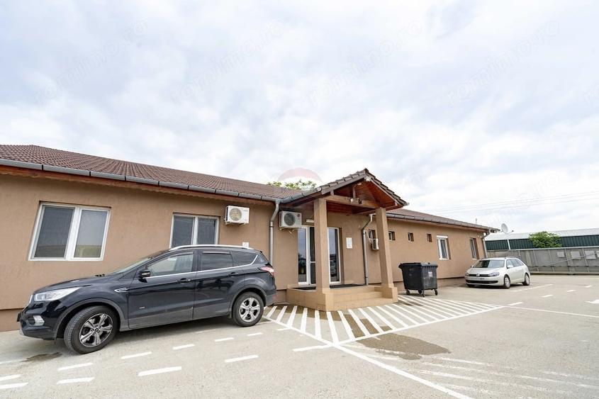 Spațiu comercial, de 3,300 mp, în Sântion
