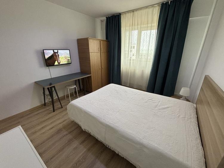 Apartament cu 2 camere decomandat în Universitate