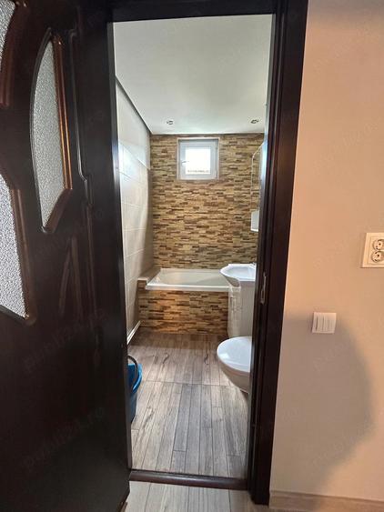 Apartament cu 3 camere decomandat în Dărmănești