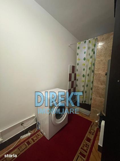 Casă cu 7 camere cu Teren 662 Mp în Teaca