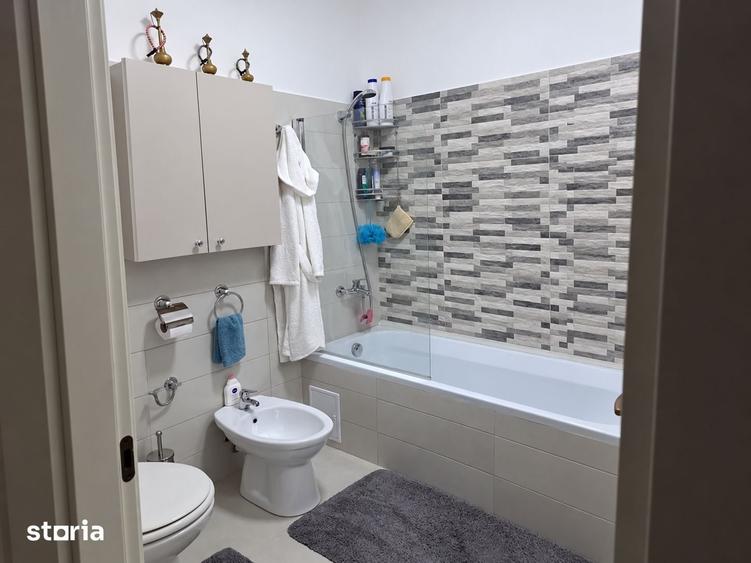 Apartament cu 2 camere în Podu Roș