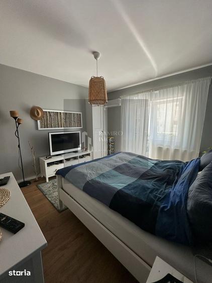 Apartament cu 3 camere decomandat în Metalurgiei