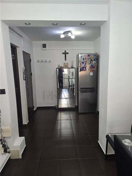 Apartament cu 3 camere decomandat, mobilat în Lipovei — fotografia 2
