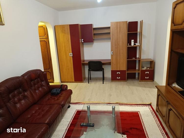Apartament cu 2 camere semidecomandat în Vatra Luminoasă