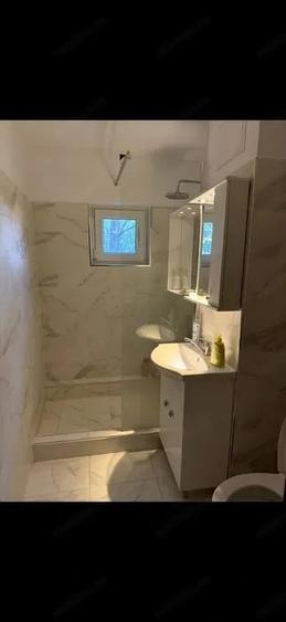 Apartament cu 3 camere decomandat, mobilat în Aradului