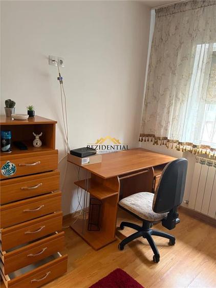 Apartament cu 2 camere decomandat, mobilat în Central