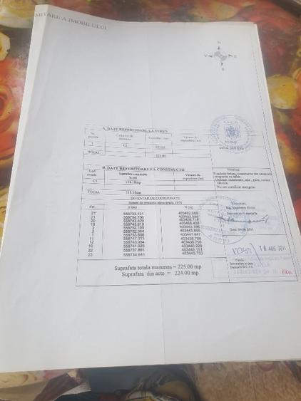 Casă individuală cu 5 camere în Central