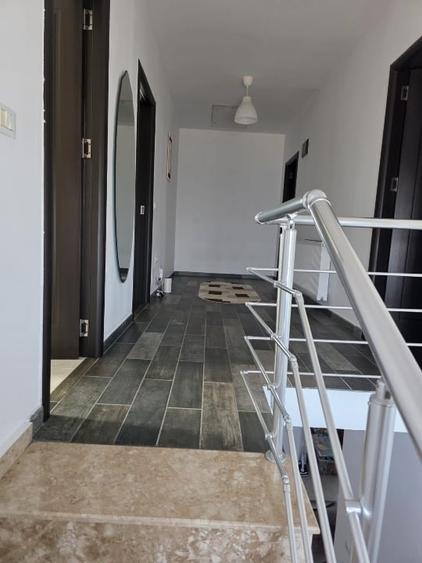 Casă individuală cu 4 camere cu Canalizare în Dârvari