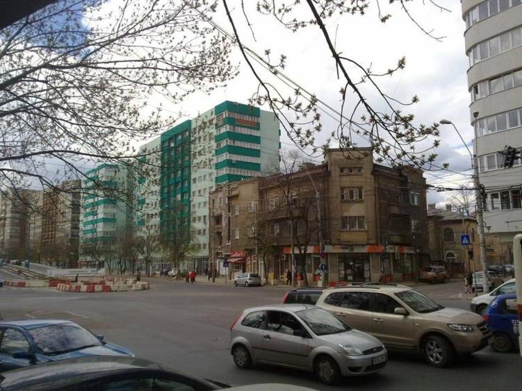 Birou, de 700 mp, în Titulescu