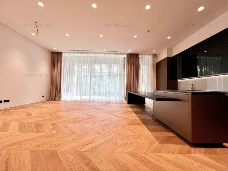 Apartament cu 4 camere decomandat, mobilat în Kiseleff