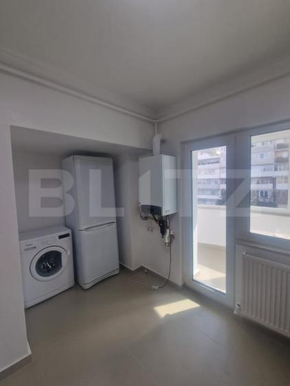 Apartament cu 3 camere decomandat, mobilat în George Enescu