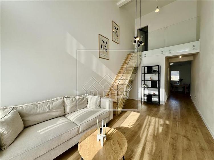 Penthouse cu 2 camere semidecomandat în Exterior Vest