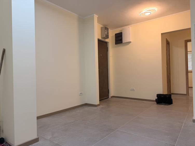 Apartament cu 3 camere decomandat în Complex Studențesc