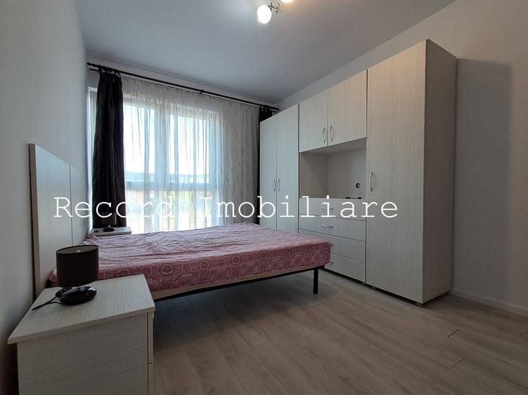 Apartament cu 3 camere semidecomandat în Bună Ziua