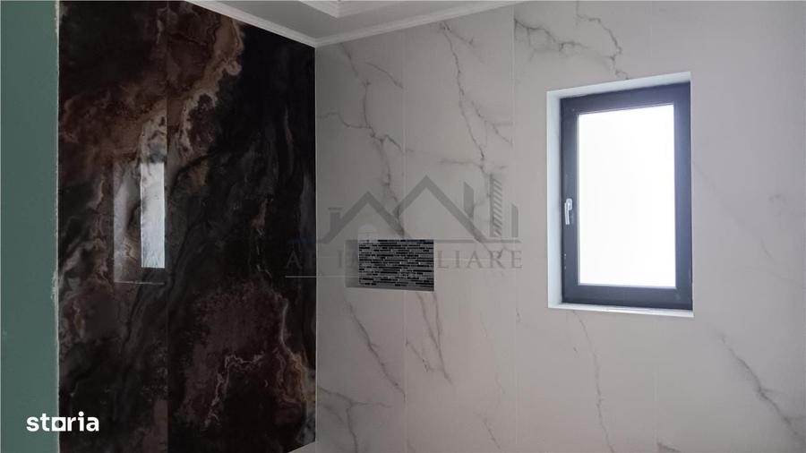 Casă cu 4 camere cu Teren 750 Mp în Aroneanu