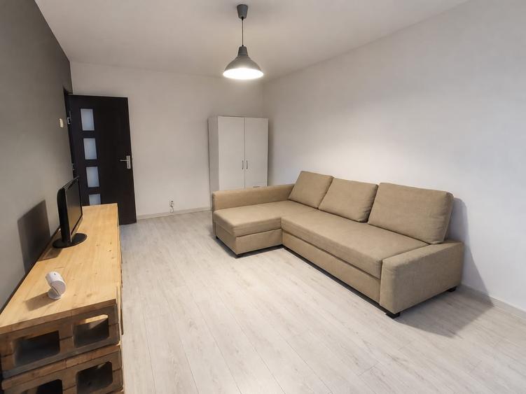 Apartament cu 2 camere decomandat, mobilat în Nicolina