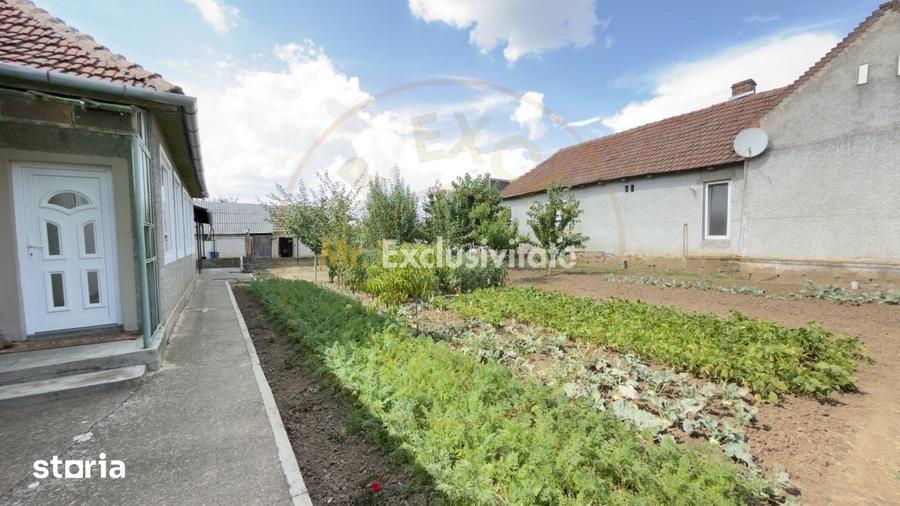 Casă cu 4 camere cu Teren 1005 Mp în Căpleni
