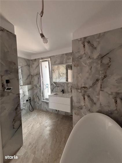 Casă cu 5 camere cu Teren 301 Mp în Central