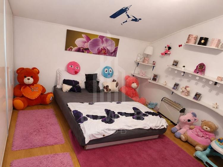 Apartament cu 4 camere decomandat în Șelimbăr