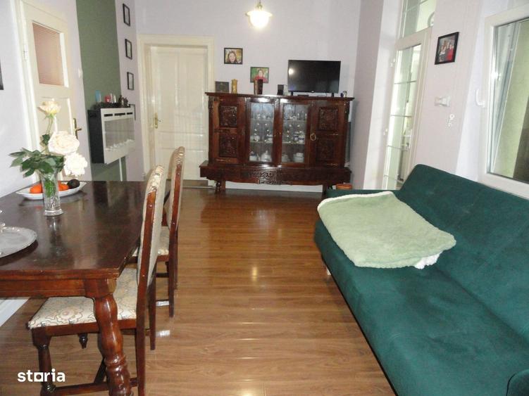 Casă cu 4 camere în Central