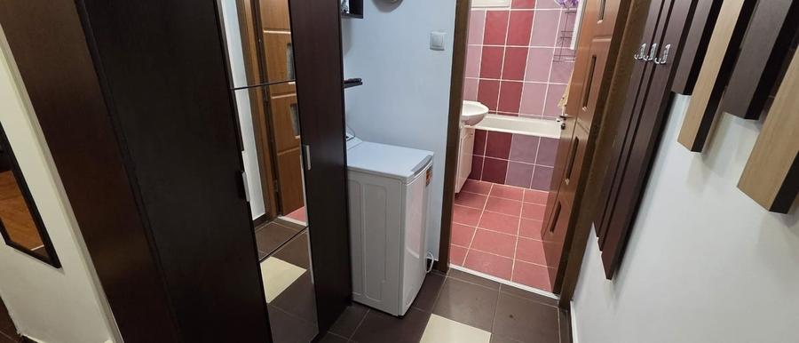 Apartament cu 2 camere decomandat în Apărătorii Patriei