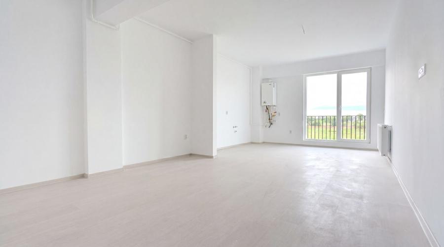 Apartament cu 2 camere decomandat în Central — fotografia 1