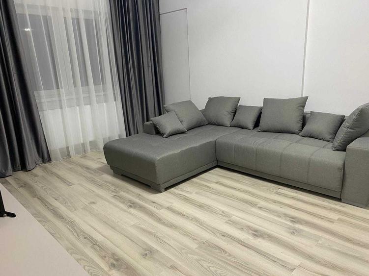 Apartament cu 2 camere decomandat în Est