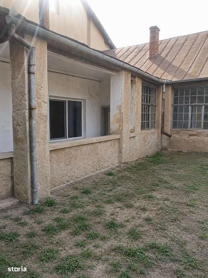 Casa de vanzare cu teren generos in Valea lui Mihai - 3