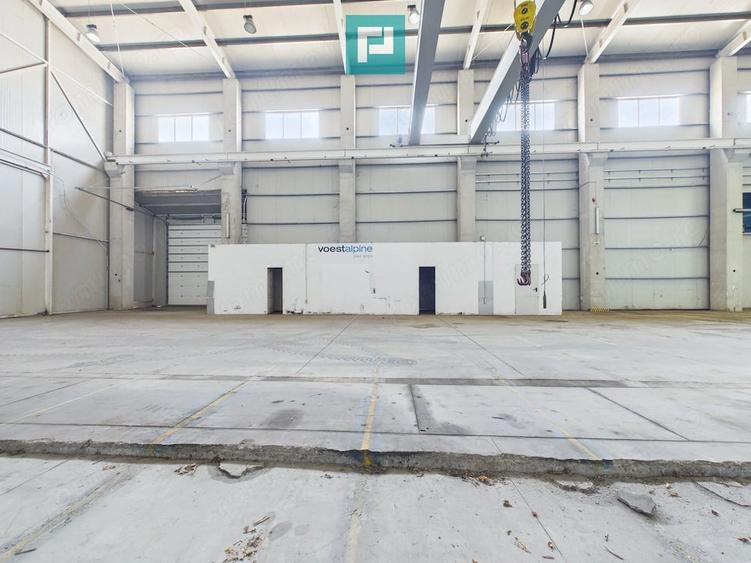 Spațiu comercial, de 2,000 mp, în Poltur