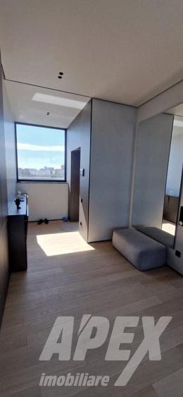 Apartament cu 6 camere decomandat, mobilat în 13 Septembrie