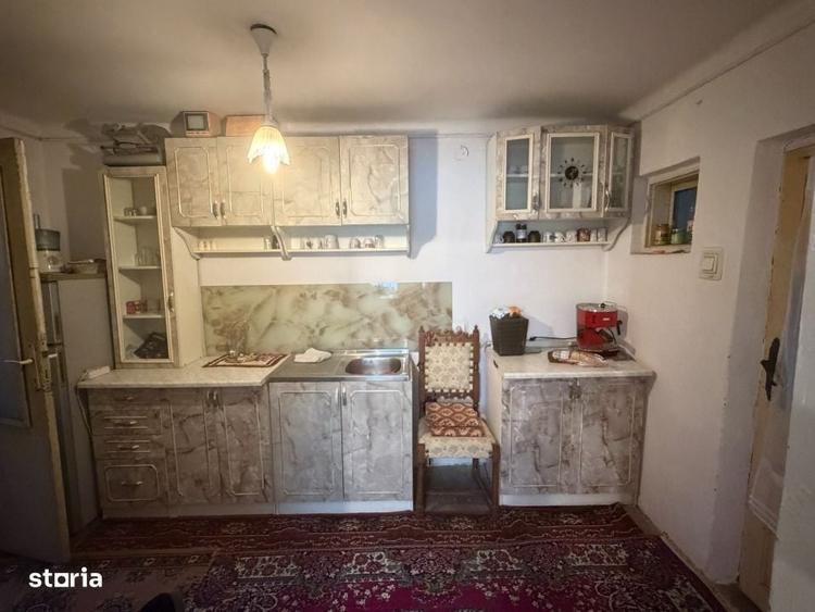 Casă cu 4 camere în Podari
