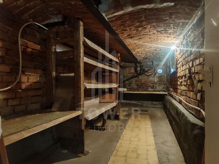 Casă individuală cu 3 camere cu Canalizare în Lupeni