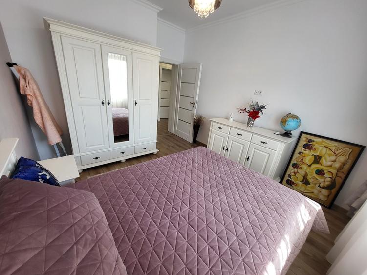 Casă cu 4 camere în Granit