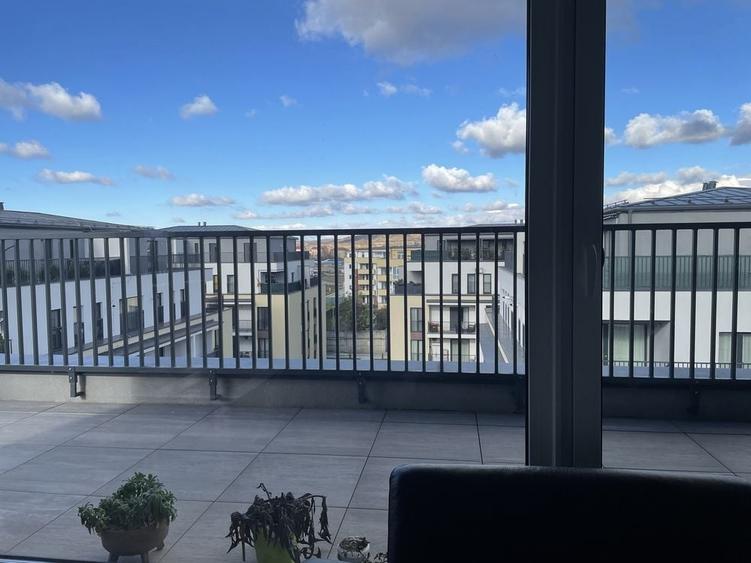 Apartament cu 3 camere decomandat în Ștefan cel Mare