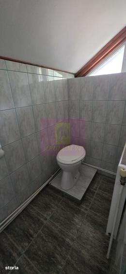 Casă cu 5 camere cu Teren 251 Mp în Zamora