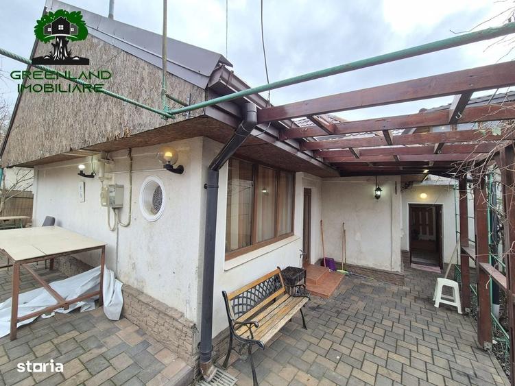 Casă cu 4 camere în Podul de Fier