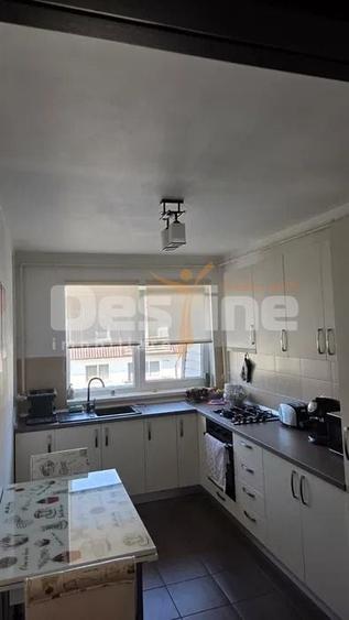 Apartament cu 2 camere decomandat în Cetatea