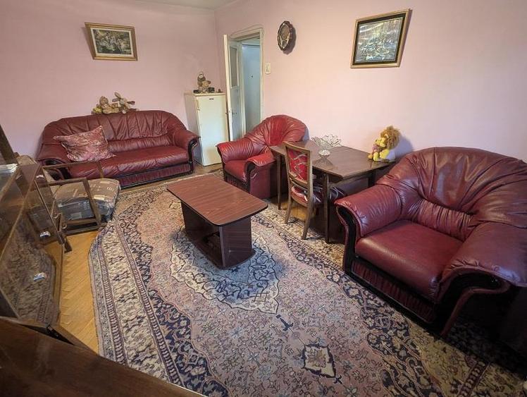 Apartament cu 3 camere decomandat în Plantelor