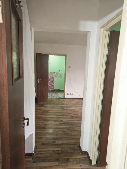 Apartament cu 2 camere semidecomandat în Pantelimon