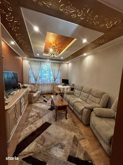 Apartament cu 3 camere decomandat în Săsar