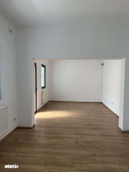 Spațiu comercial, de 180 mp, în Central
