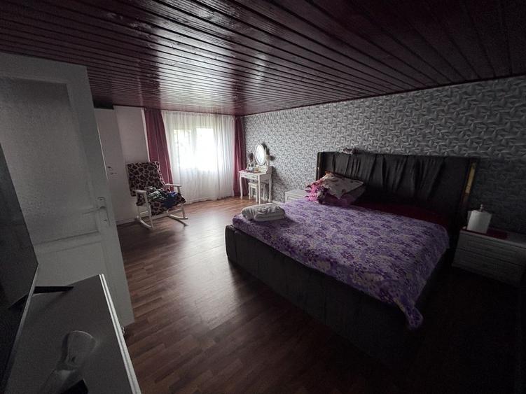 Casă cu 4 camere cu Teren 1050 Mp în Odaia Manolache