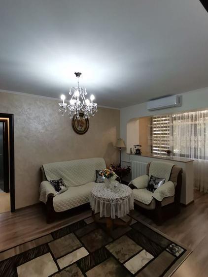 3 camere de inchiriat Tomis II - 1
