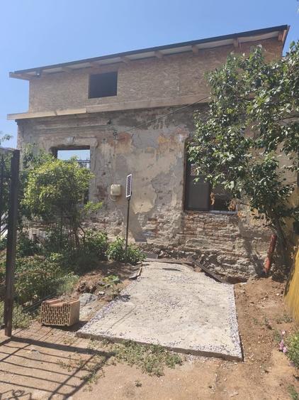 Casă cu 4 camere în Exterior Vest