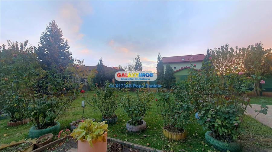 Casă cu 7 camere cu Teren 900 Mp în Dobroești