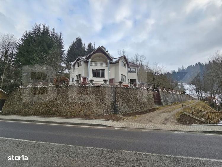 Casă cu 4 camere cu Teren 2669 Mp în Scărișoara