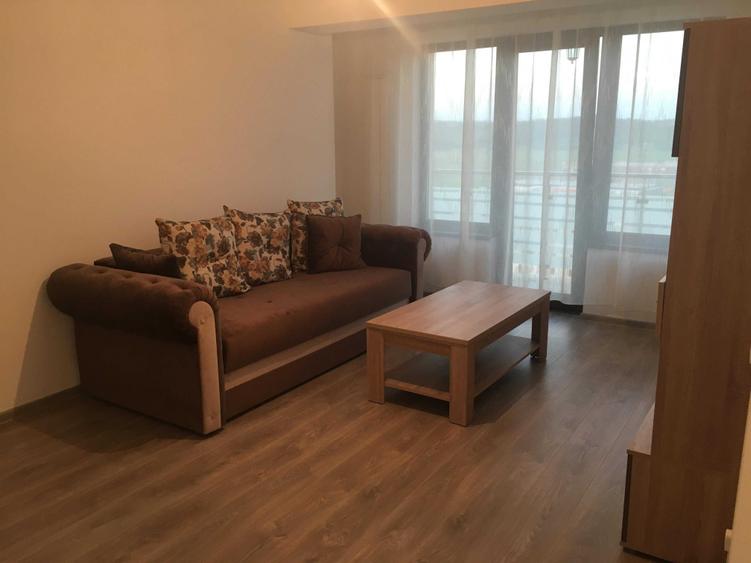 Apartament cu 3 camere semidecomandat în Valea Lupului