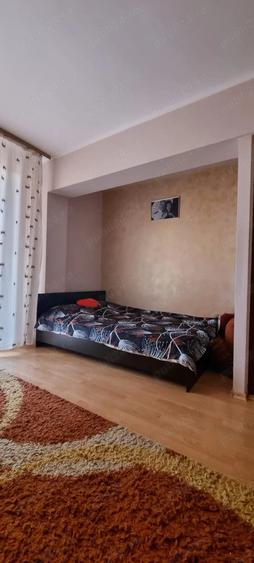 Apartament cu 2 camere decomandat în Micro 20