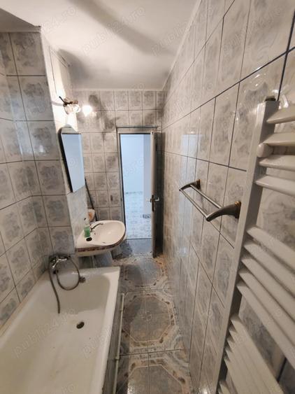 Apartament cu 3 camere decomandat în Port