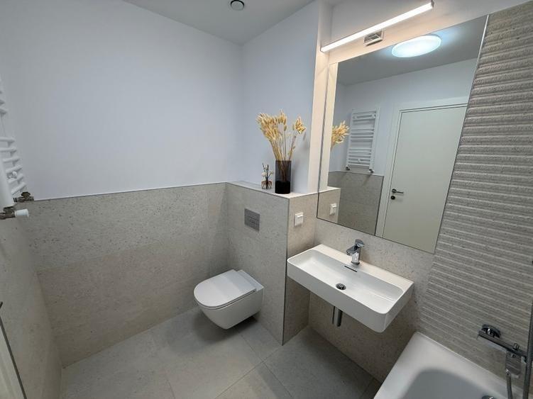 Apartament cu 2 camere decomandat în Aviației